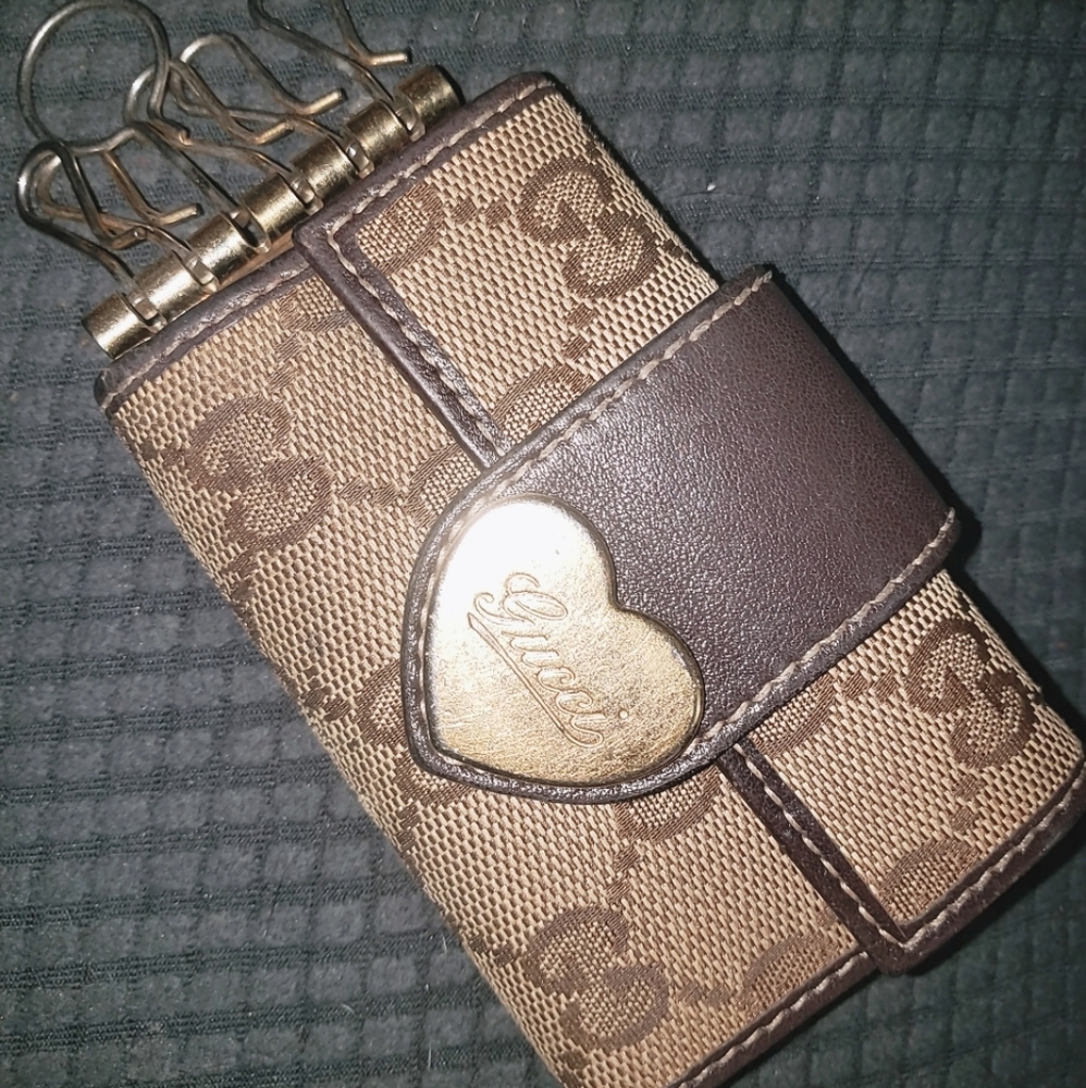 **SOLD** Gucci key holder case